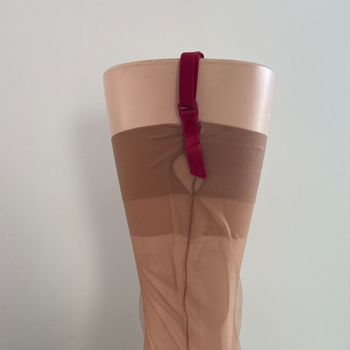 Bas couture Cinderella 10 coloris 4 tailles. Fully Fashioned Stockings