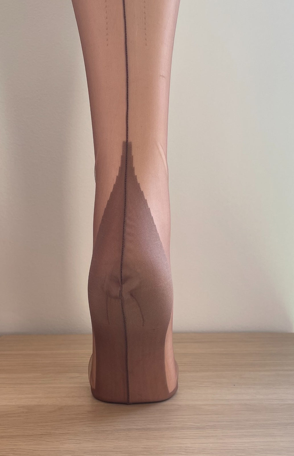 Bas couture JAMILUX 9 coloris 4 tailles. Fully Fashioned Stockings